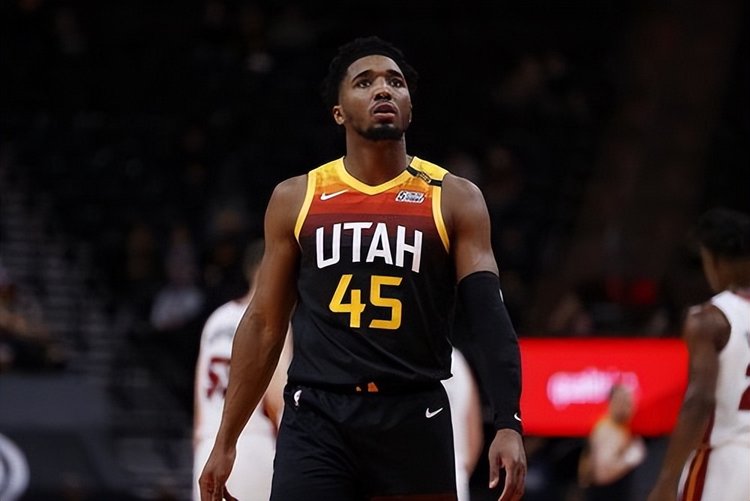 赛季表现 赛季表现