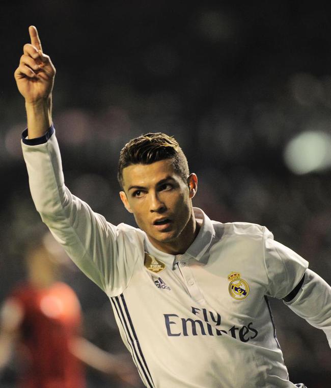 西蒙斯曾被 西蒙斯曾被