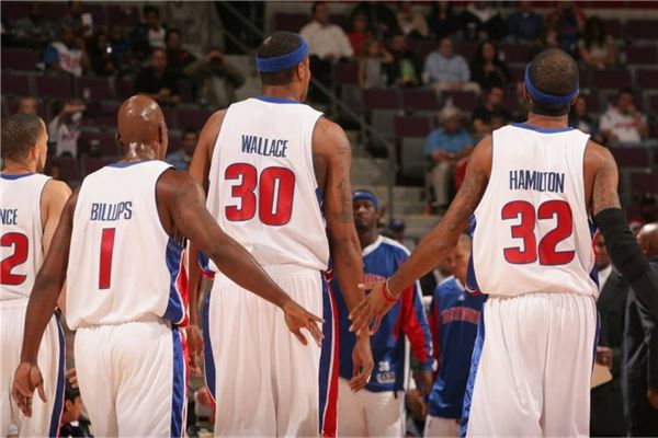 一脚仓促 一脚仓促